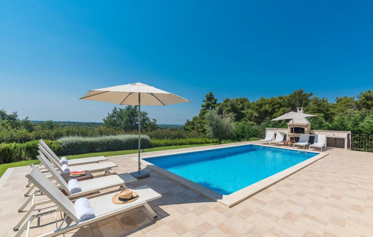 Villa Sterpazzi - Near Porec With Sea View, Private Jacuzzi, Sauna And Pool Visnjan Exterior photo