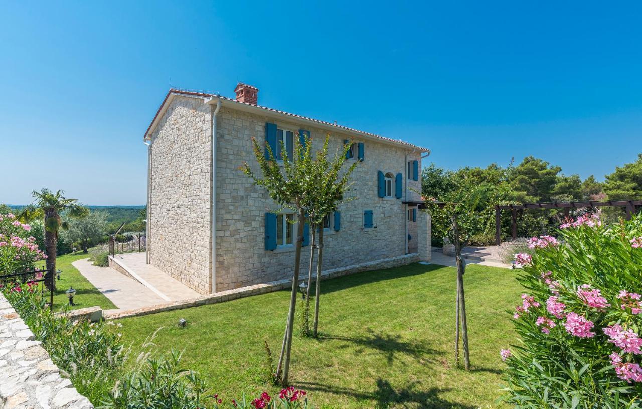 Villa Sterpazzi - Near Porec With Sea View, Private Jacuzzi, Sauna And Pool Visnjan Exterior photo