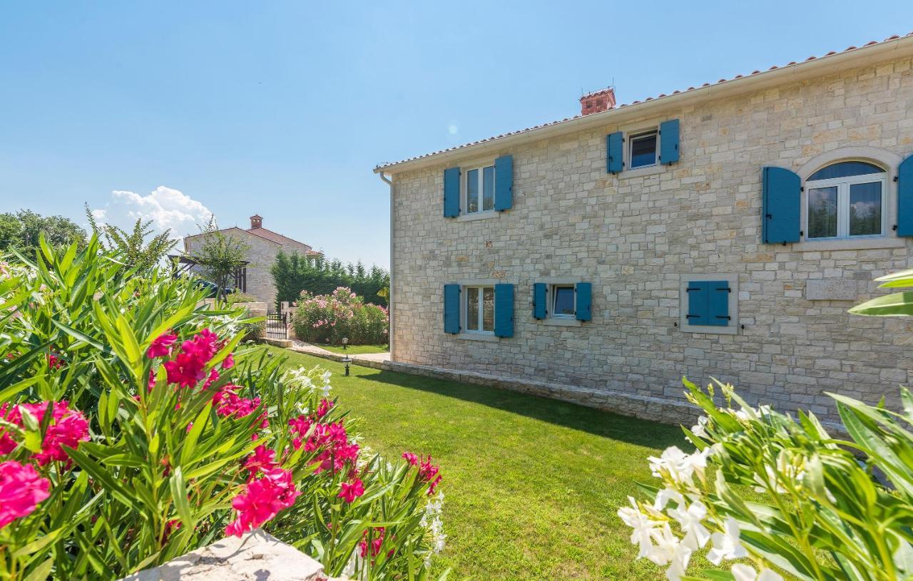 Villa Sterpazzi - Near Porec With Sea View, Private Jacuzzi, Sauna And Pool Visnjan Exterior photo