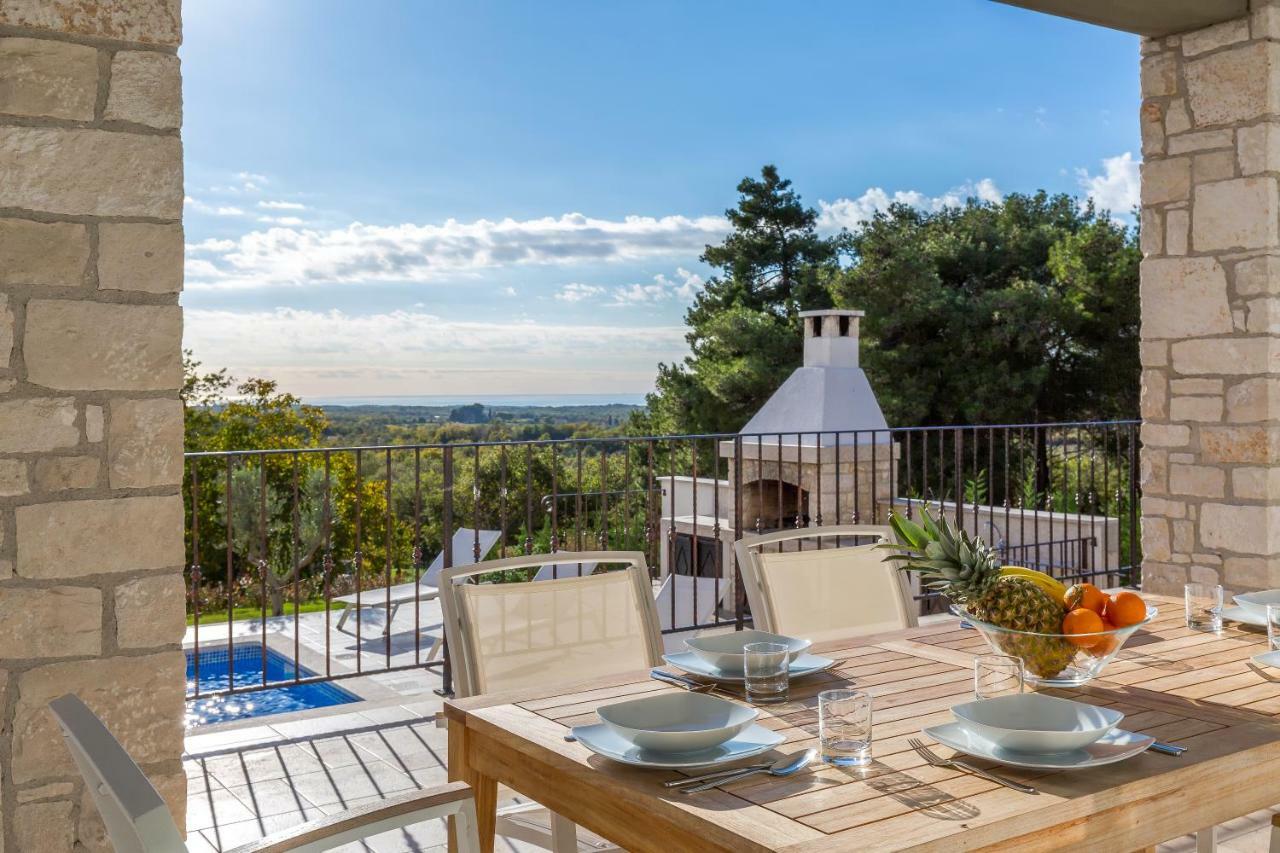 Villa Sterpazzi - Near Porec With Sea View, Private Jacuzzi, Sauna And Pool Visnjan Exterior photo