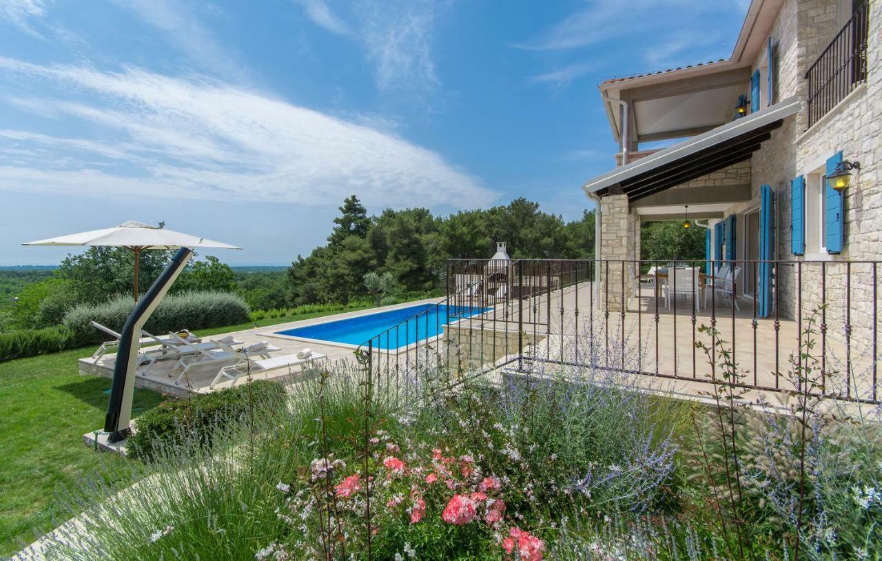 Villa Sterpazzi - Near Porec With Sea View, Private Jacuzzi, Sauna And Pool Visnjan Exterior photo