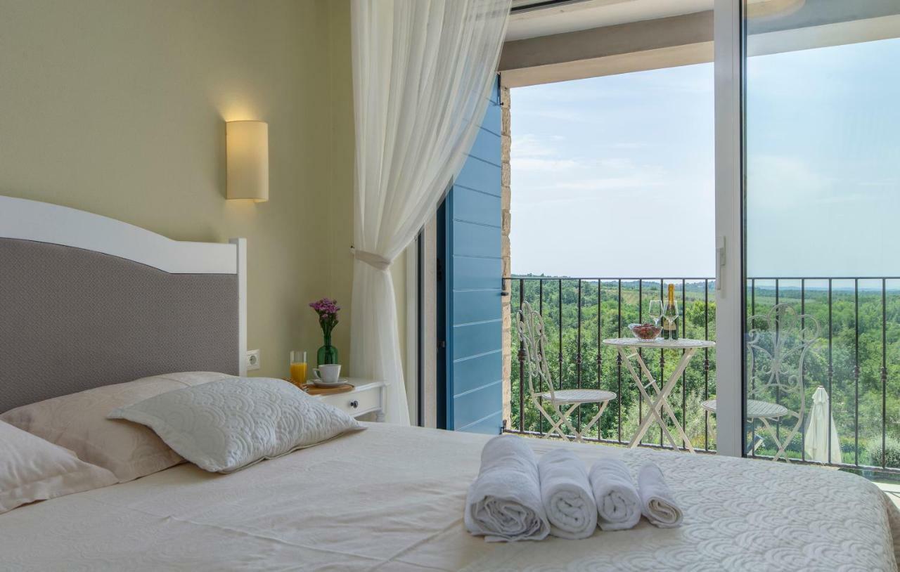 Villa Sterpazzi - Near Porec With Sea View, Private Jacuzzi, Sauna And Pool Visnjan Exterior photo
